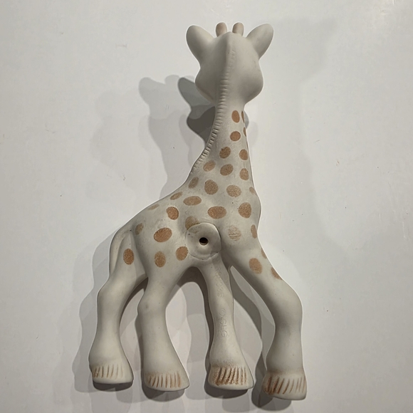 Sophie Adorable Giraffe Teether Toy - Picture 2 of 7